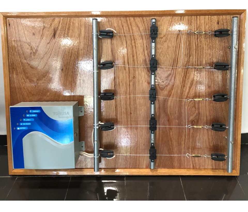 YONUSA PACKEY12000127P - Paquete de energizador de 12,000V para un cerco eléctrico de hasta 3500 mts lineales/ Incluye modulo wifi para manejo y recepción de alertas desde celular/  Batería de respaldo de regalo - vista 2