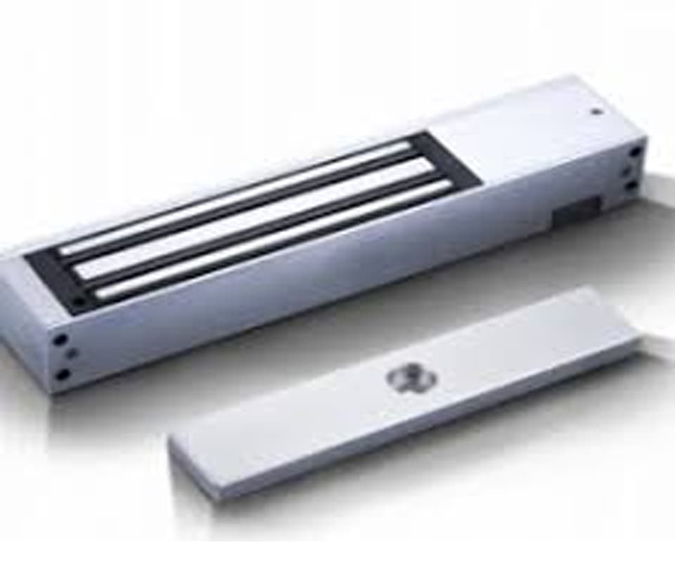 ZKTECO LM200LEDPAK - Paquete de contrachapa magnética con indicador LED de 200 kg, cuenta con entradas para conexión de sensor de puerta , voltaje de 12VDC incluye soporte LM200ZL en ZL para instalación - vista 2